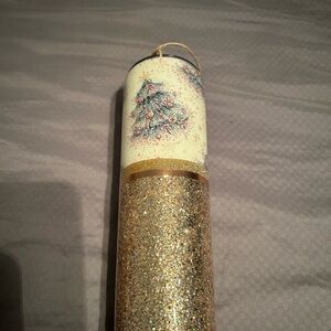 Elegant Gold and Cream Glittery Ornament